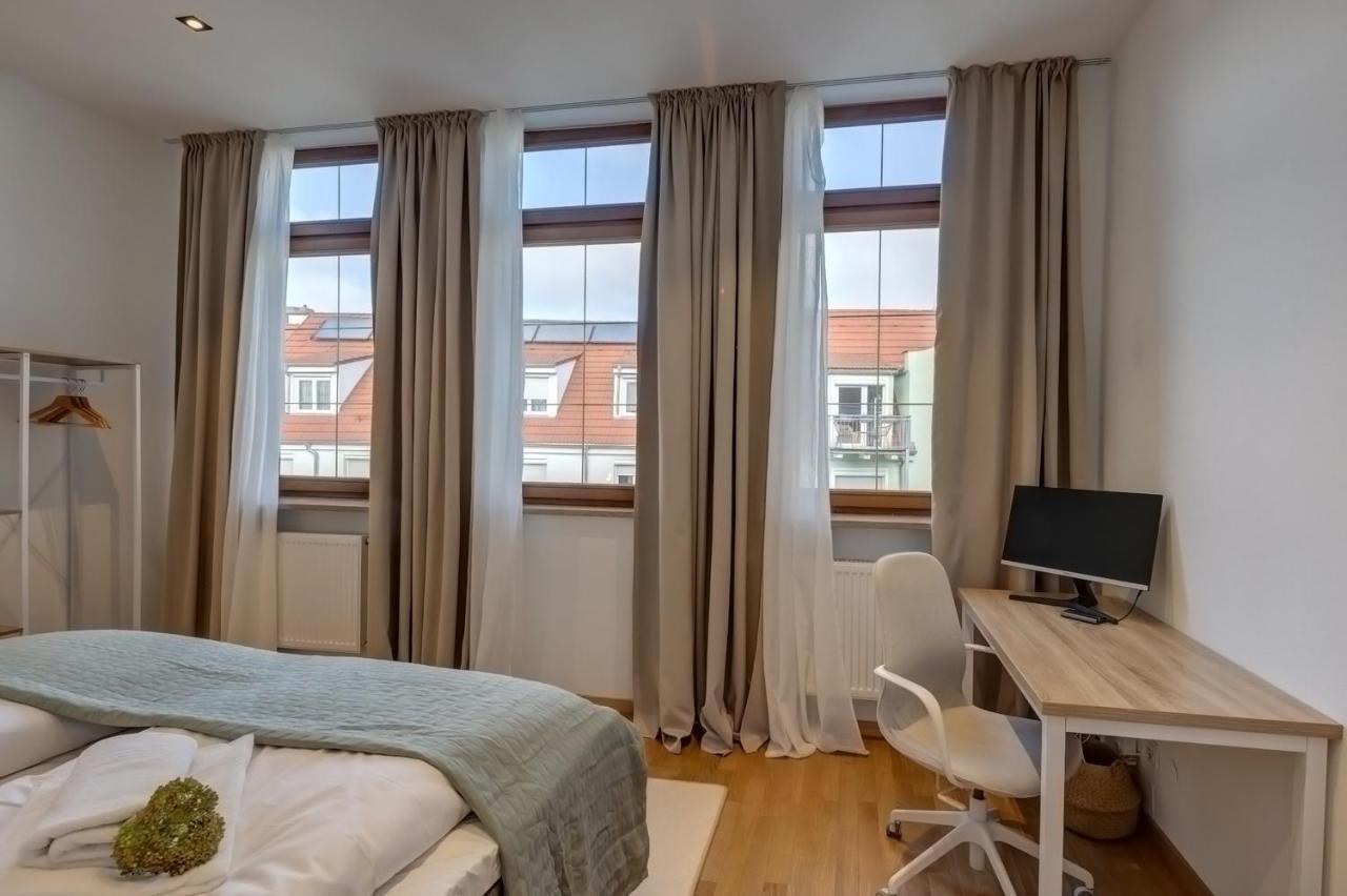 Kaza Guesthouse, Centrally Located 2 & 3 Bedroom Apartments In Augsburg Eksteriør bilde