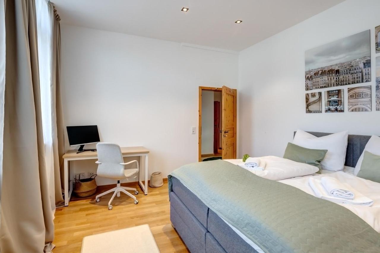 Kaza Guesthouse, Centrally Located 2 & 3 Bedroom Apartments In Augsburg Eksteriør bilde