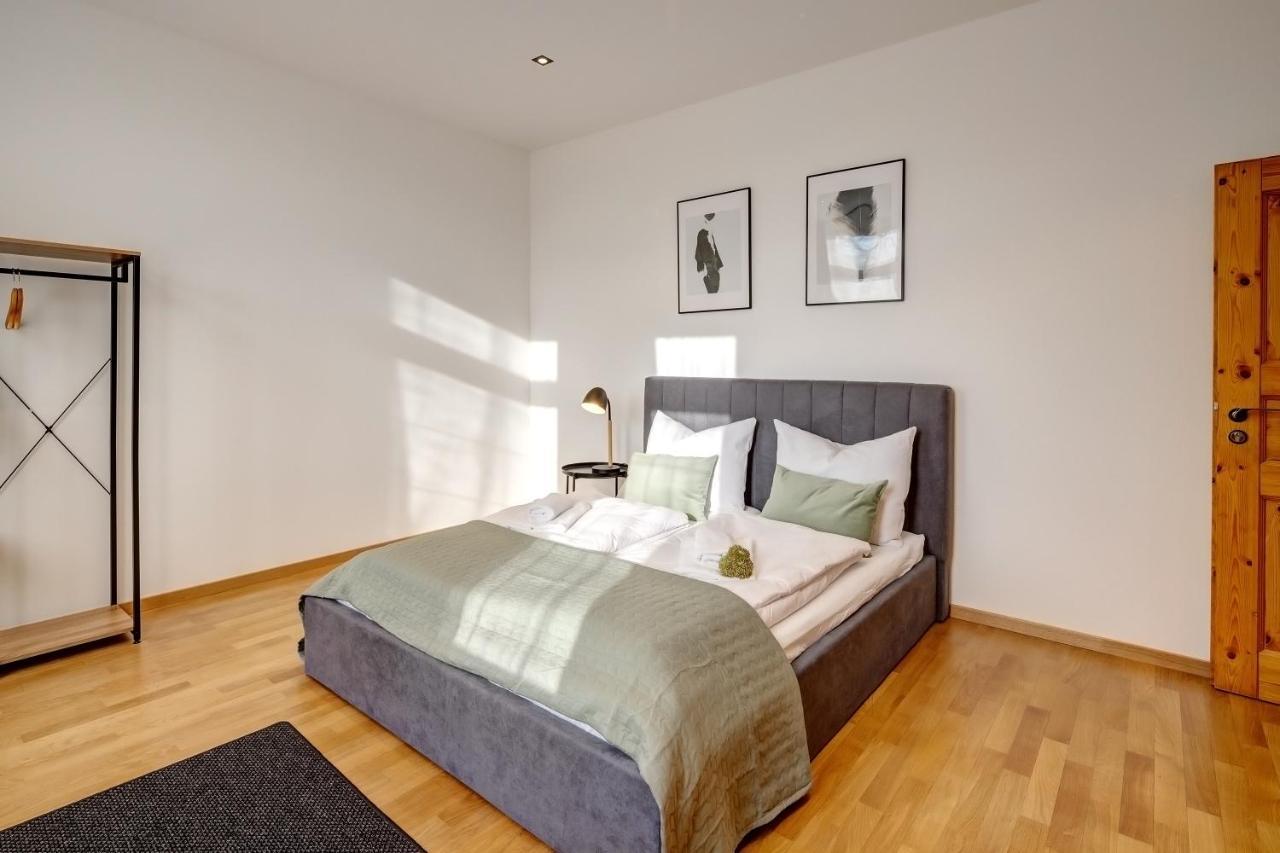 Kaza Guesthouse, Centrally Located 2 & 3 Bedroom Apartments In Augsburg Eksteriør bilde