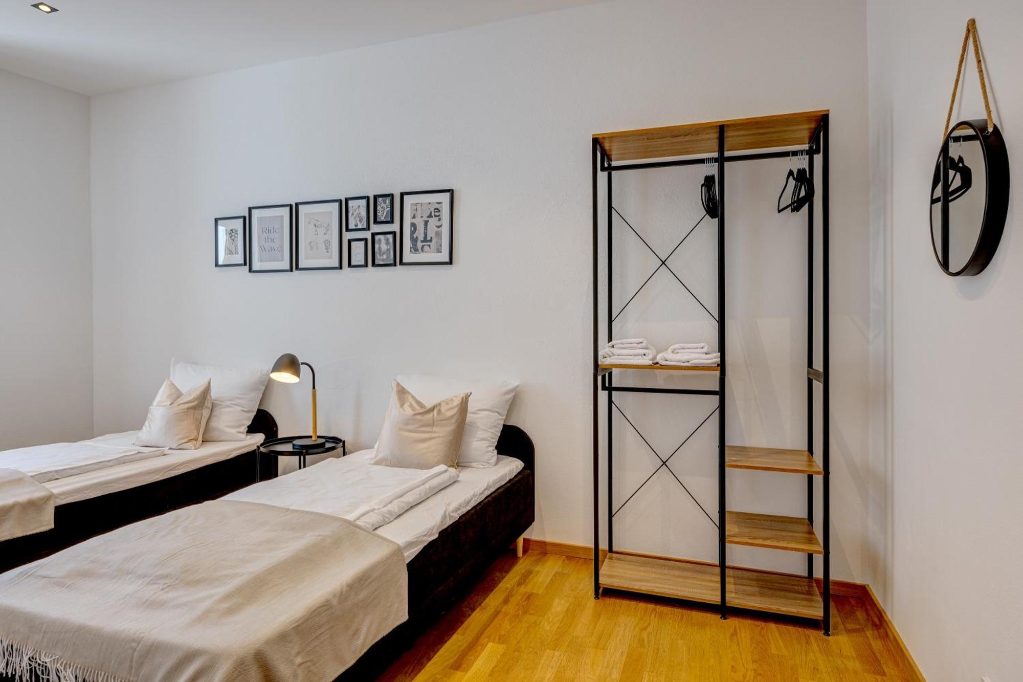 Kaza Guesthouse, Centrally Located 2 & 3 Bedroom Apartments In Augsburg Eksteriør bilde