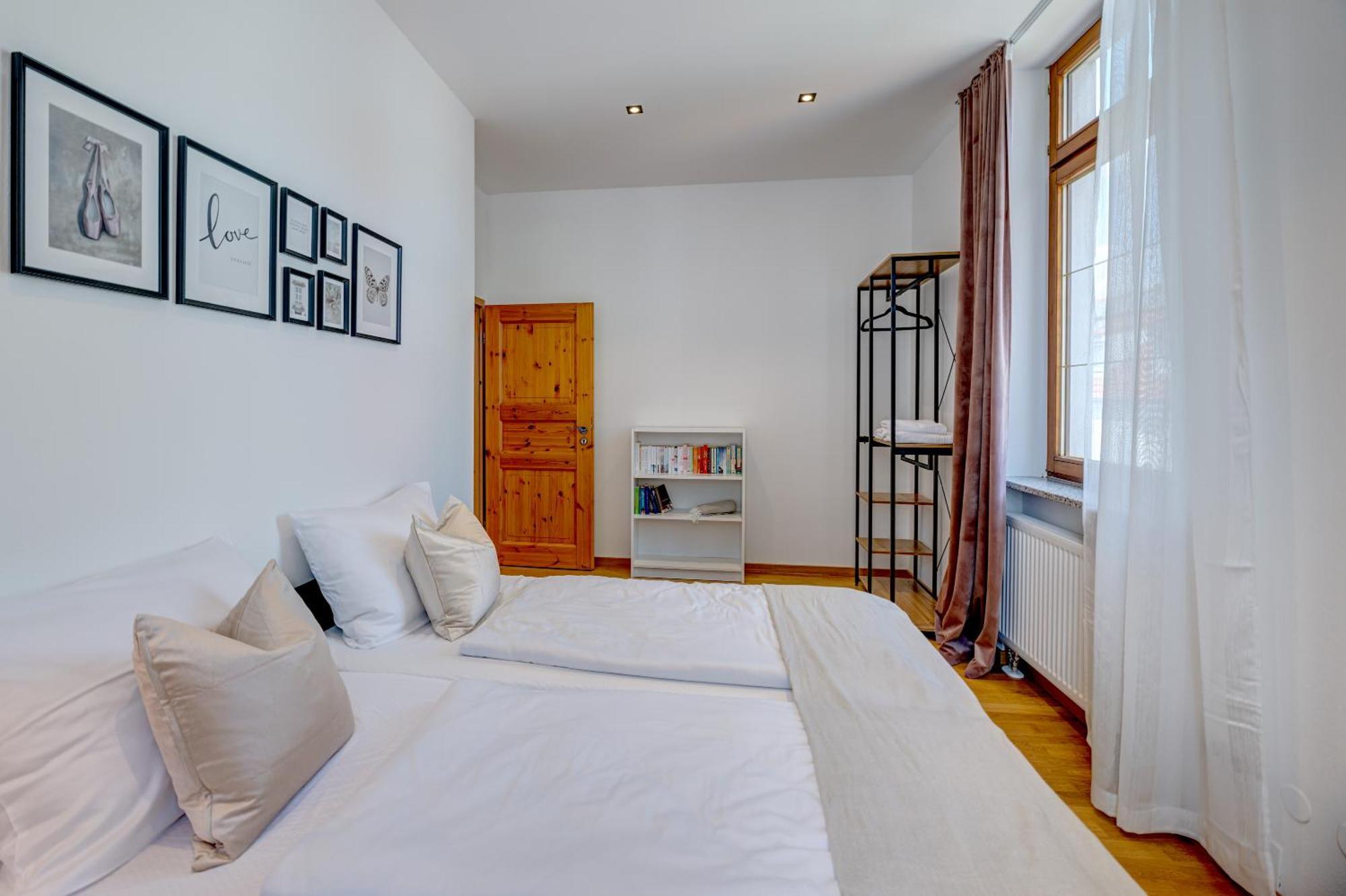 Kaza Guesthouse, Centrally Located 2 & 3 Bedroom Apartments In Augsburg Eksteriør bilde