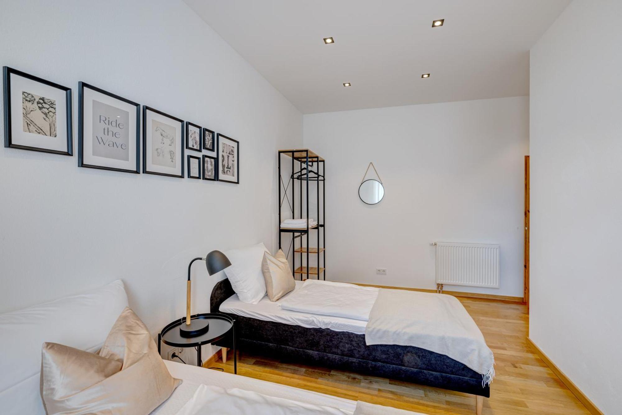 Kaza Guesthouse, Centrally Located 2 & 3 Bedroom Apartments In Augsburg Eksteriør bilde